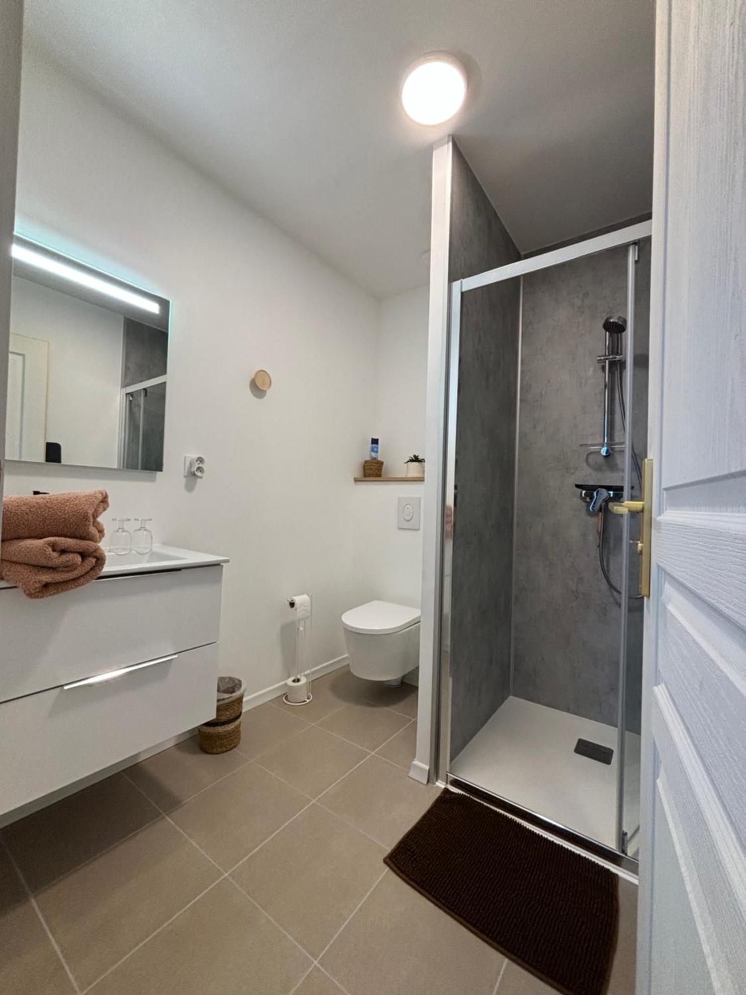 Maison A La Guitarde - Hotel Particulier Hippolyte Châteauroux Esterno foto