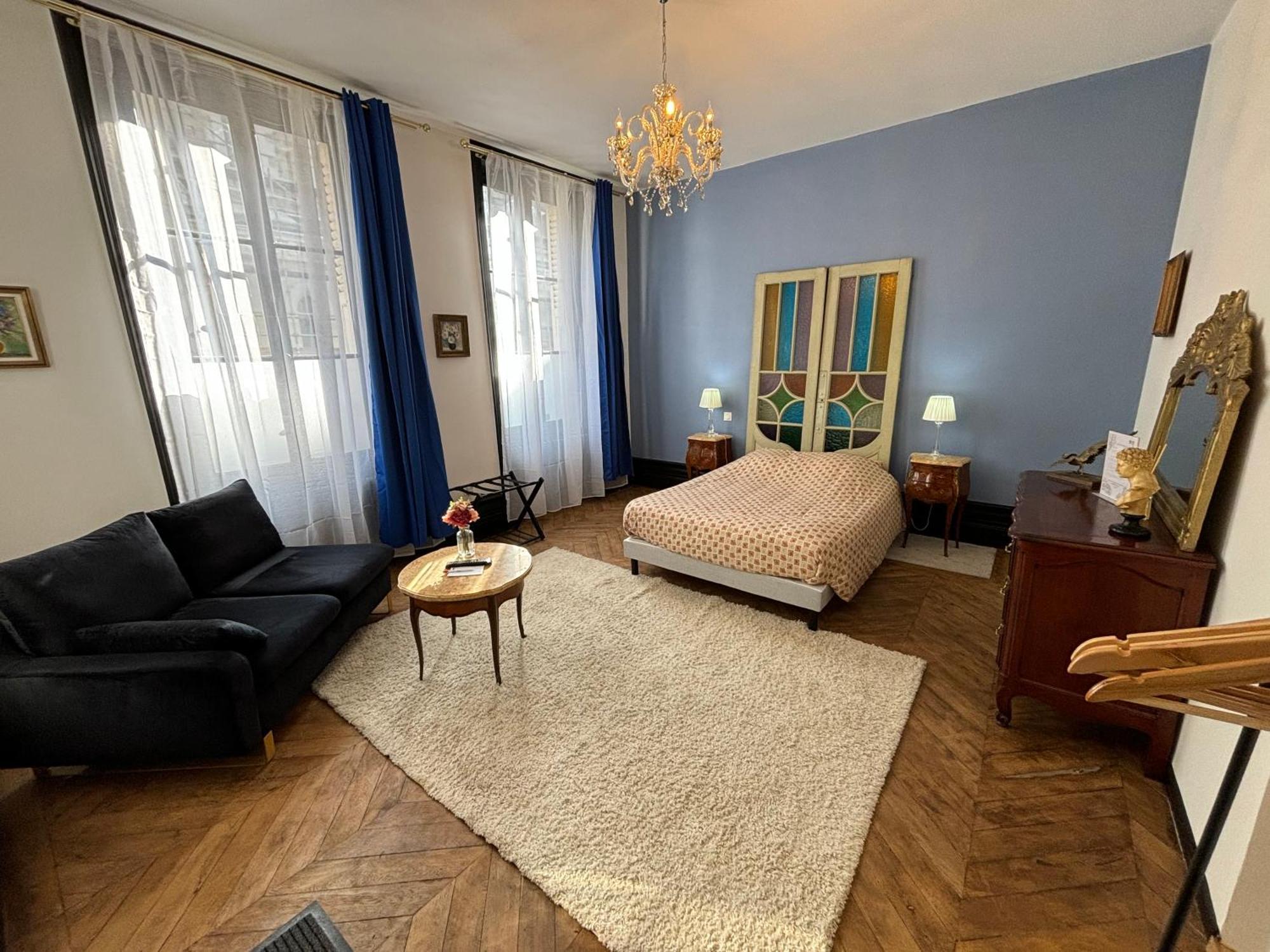 Maison A La Guitarde - Hotel Particulier Hippolyte Châteauroux Esterno foto