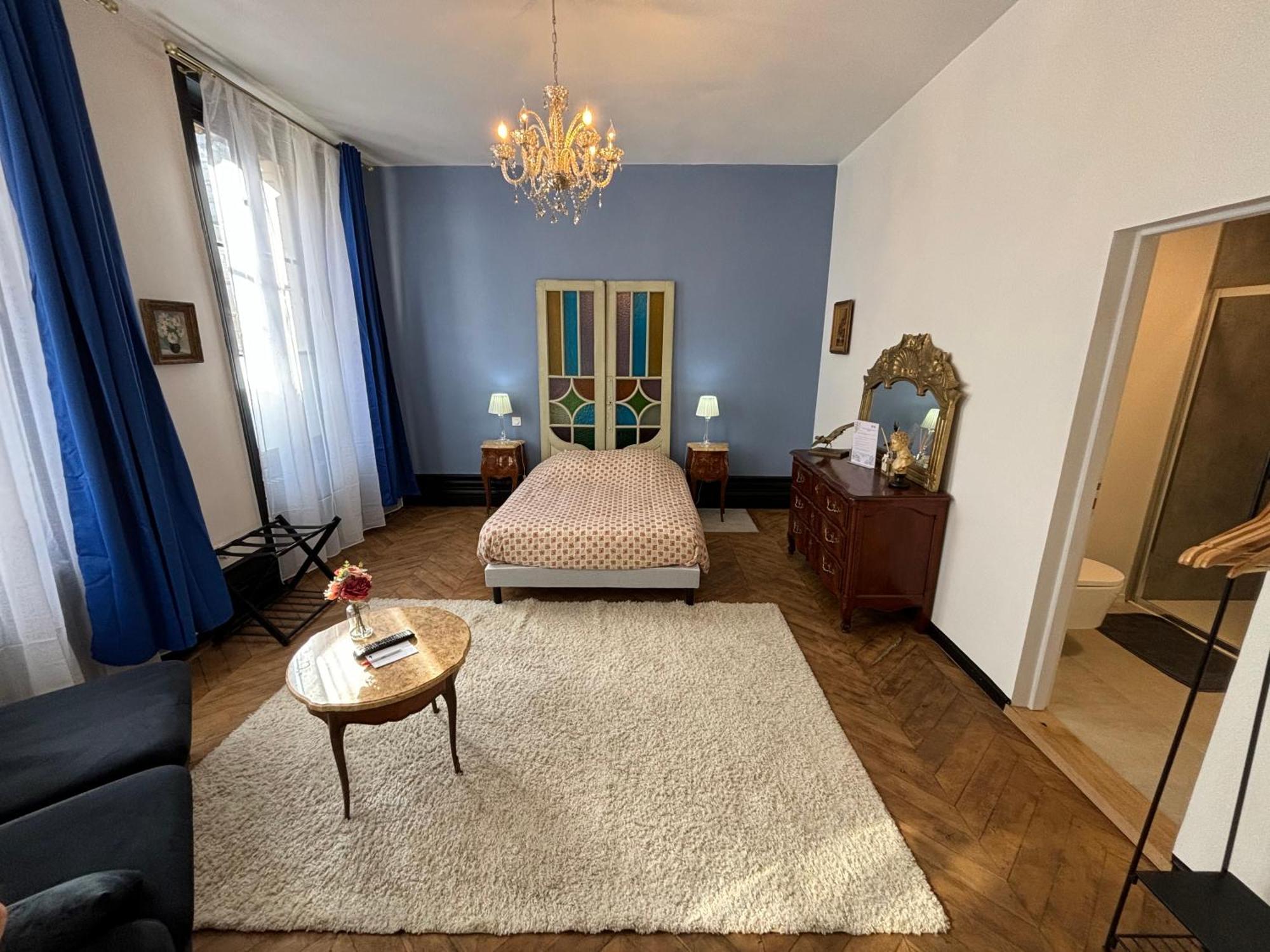 Maison A La Guitarde - Hotel Particulier Hippolyte Châteauroux Esterno foto